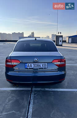 Лифтбек Skoda Superb 2014 в Киеве