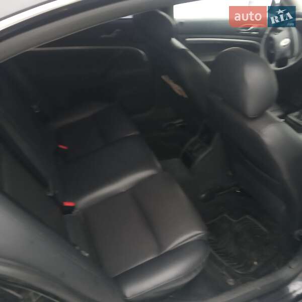 Лифтбек Skoda Superb 2005 в Ровно