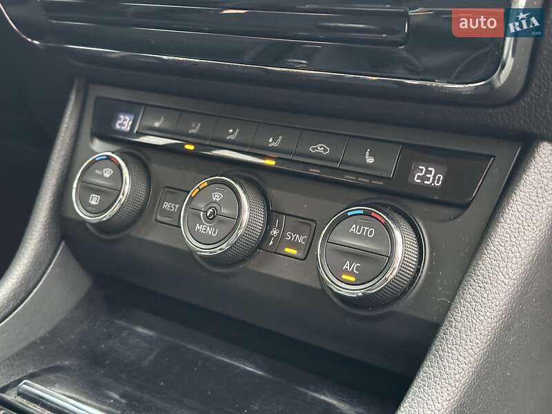 Універсал Skoda Superb 2015 в Снятині