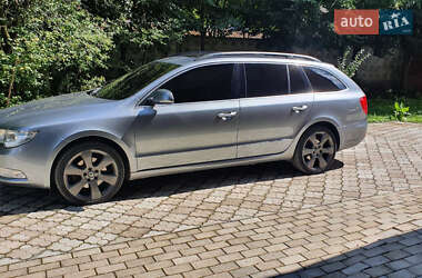 Універсал Skoda Superb 2011 в Самборі