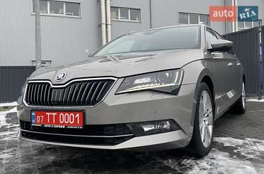 Універсал Skoda Superb 2016 в Мукачевому