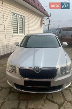 Лифтбек Skoda Superb 2012 в Надворной