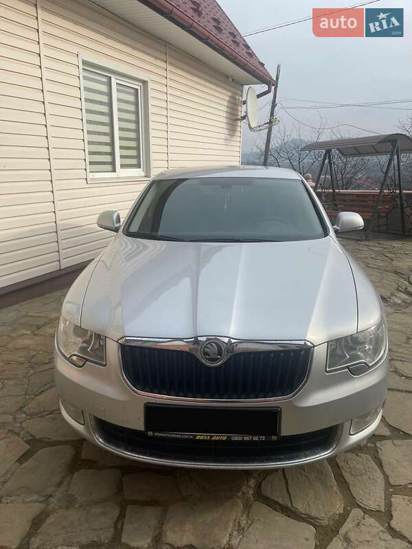 Skoda Superb 2012
