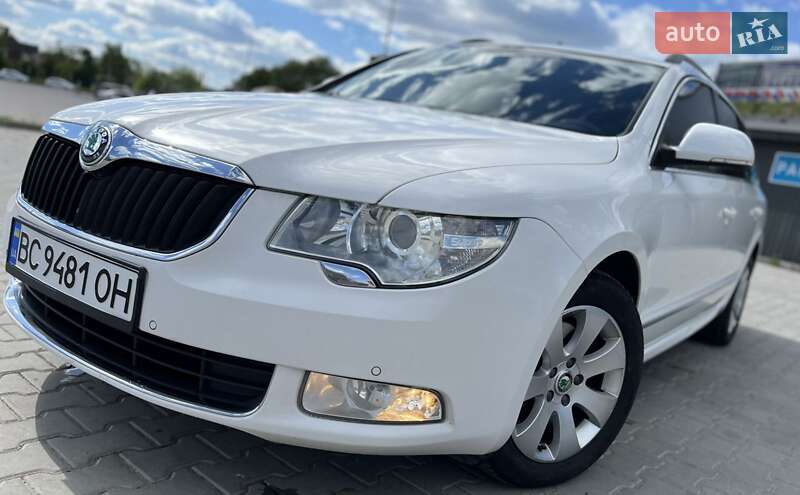 Універсал Skoda Superb 2011 в Дрогобичі