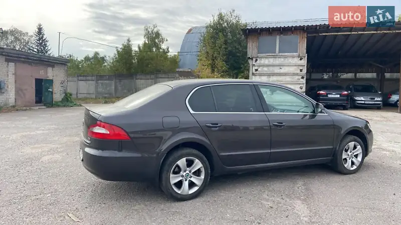 Skoda Superb 2011