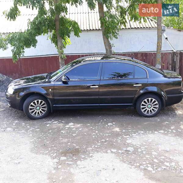 Лифтбек Skoda Superb 2007 в Вишневом