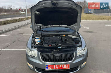 Універсал Skoda Superb 2012 в Рівному