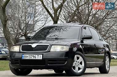 Лифтбек Skoda Superb 2003 в 