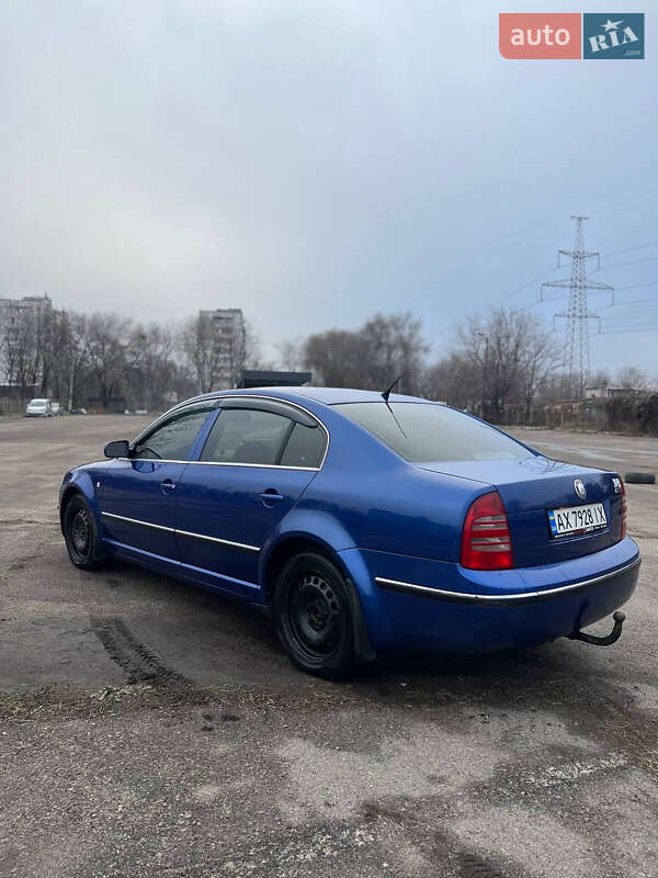 Ліфтбек Skoda Superb 2002 в Запоріжжі