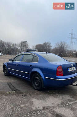 Лифтбек Skoda Superb 2002 в 