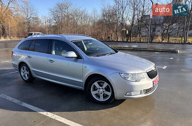 Універсал Skoda Superb 2012 в Дрогобичі