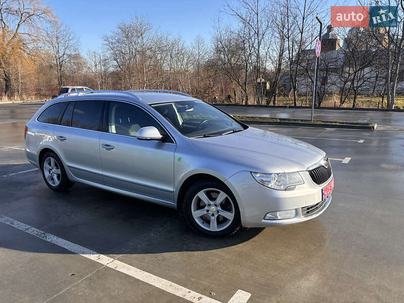 Skoda Superb 2012