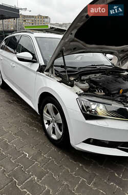 Универсал Skoda Superb 2017 в 