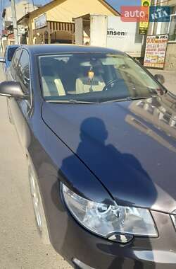 Лифтбек Skoda Superb 2010 в 