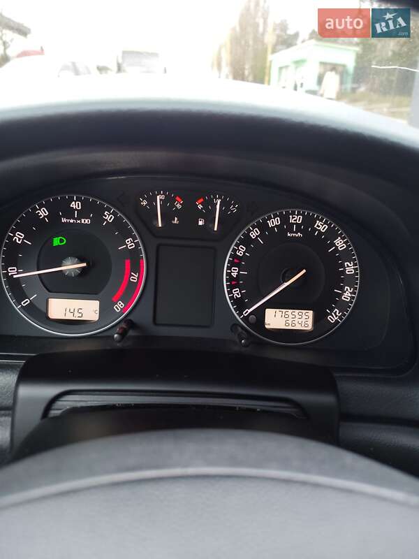 Лифтбек Skoda Superb 2008 в Ужгороде