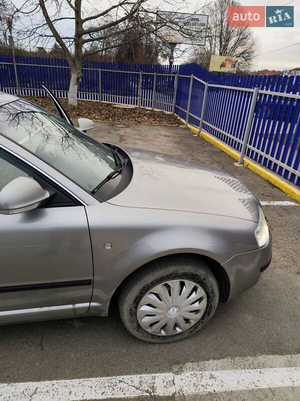 Лифтбек Skoda Superb 2008 в Ужгороде