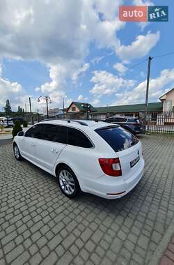 Универсал Skoda Superb 2010 в Ужгороде