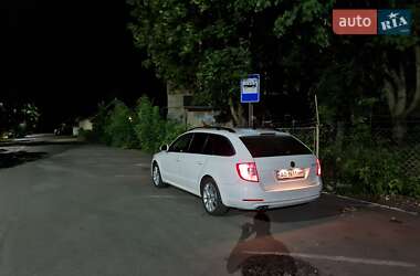 Универсал Skoda Superb 2010 в Ужгороде