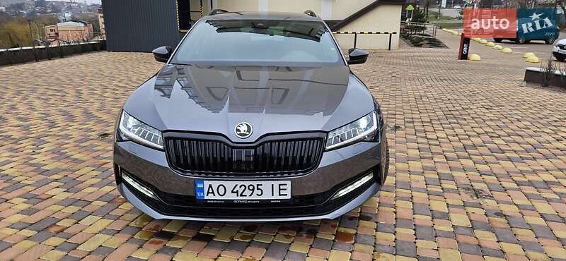 Универсал Skoda Superb 2022 в Киеве
