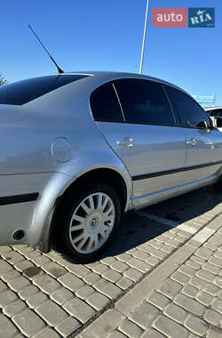 Лифтбек Skoda Superb 2008 в 