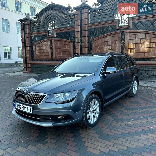 Универсал Skoda Superb 2014 в Звягеле