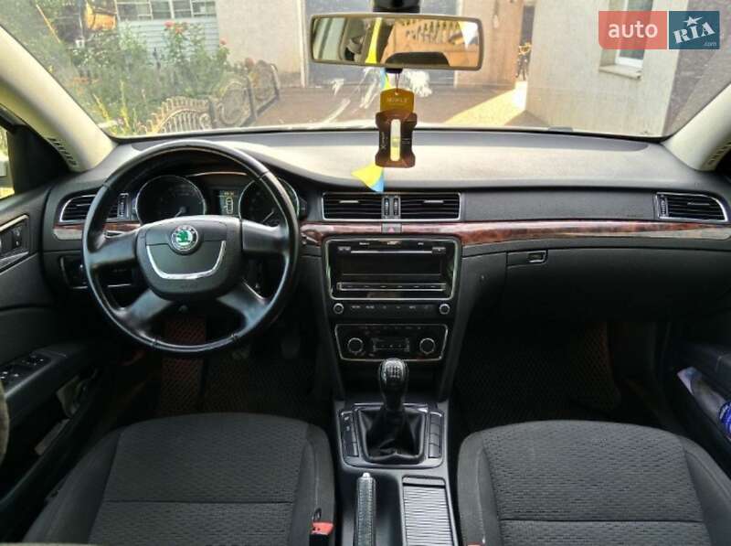 Универсал Skoda Superb 2012 в Кривом Роге