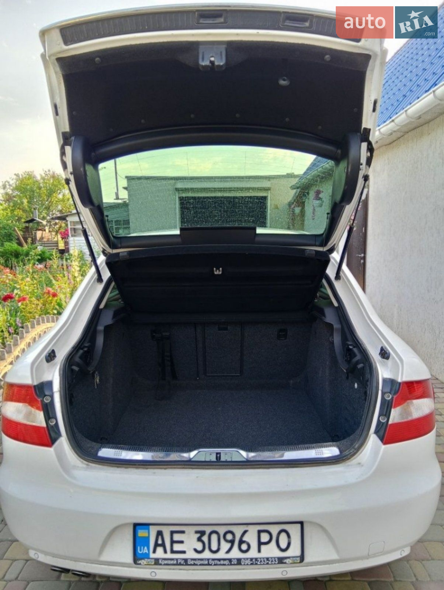 2012 Skoda Superb - мініатюра 4