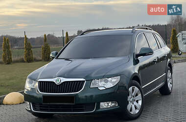 Універсал Skoda Superb 2011 в Луцьку