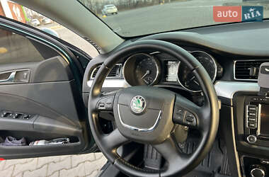 Універсал Skoda Superb 2011 в Луцьку