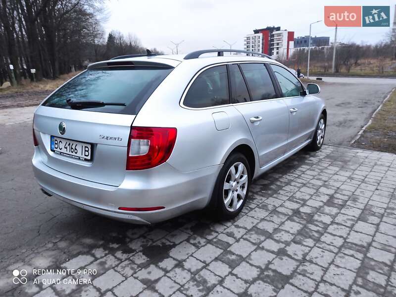 Универсал Skoda Superb 2011 в Львове фото 6 Универсал Skoda Superb 2011 в Львове