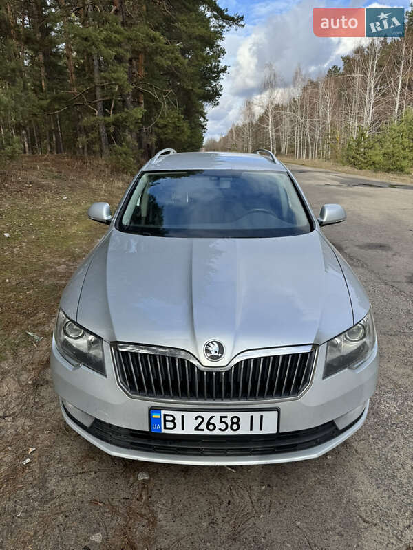 Универсал Skoda Superb 2014 в Новых Санжарах