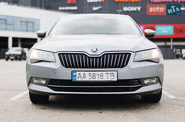 Лифтбек Skoda Superb 2017 в 