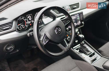 Лифтбек Skoda Superb 2017 в 