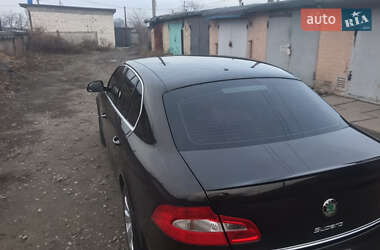 Лифтбек Skoda Superb 2012 в 