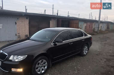 Лифтбек Skoda Superb 2012 в 