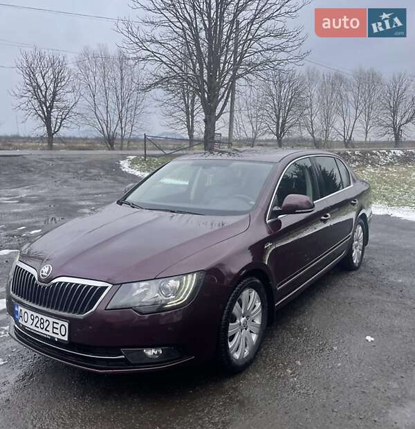 Лифтбек Skoda Superb 2014 в Тячеве