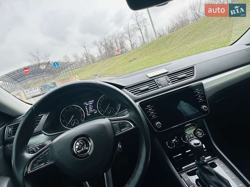 Универсал Skoda Superb 2018 в Кривом Роге