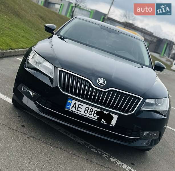 Универсал Skoda Superb 2018 в Кривом Роге