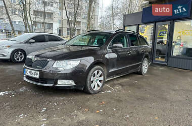 Універсал Skoda Superb 2014 в Львові