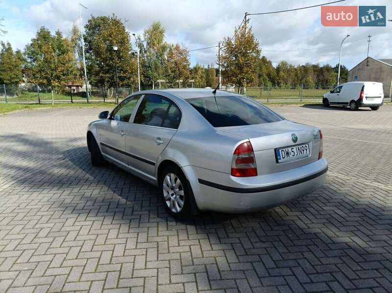 Ліфтбек Skoda Superb 2001 в Слов'янську