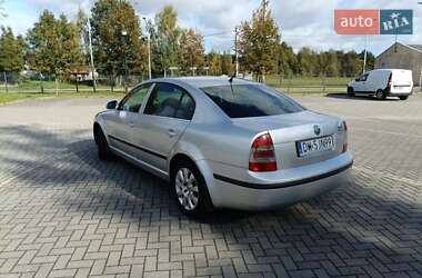 Ліфтбек Skoda Superb 2001 в Слов'янську