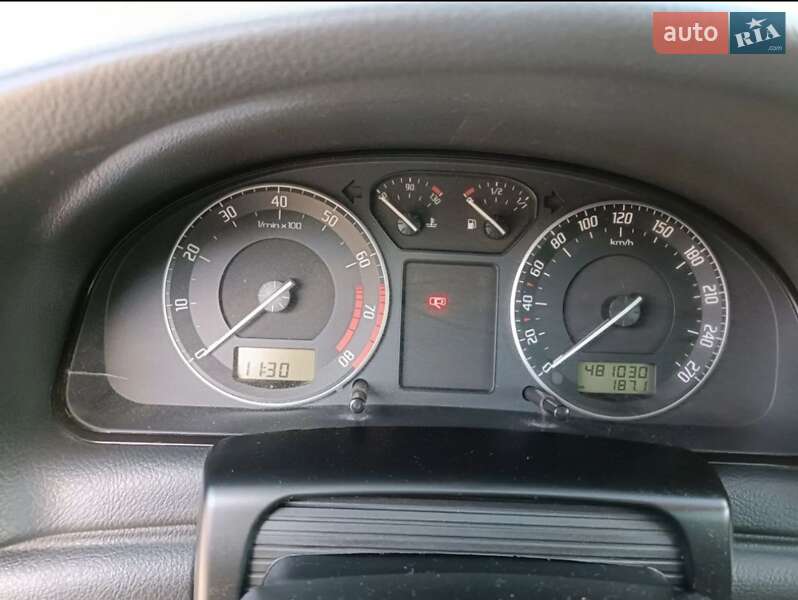 Ліфтбек Skoda Superb 2001 в Слов'янську