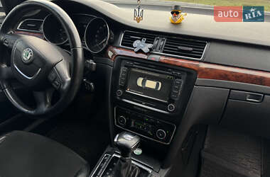 Ліфтбек Skoda Superb 2009 в Дніпрі