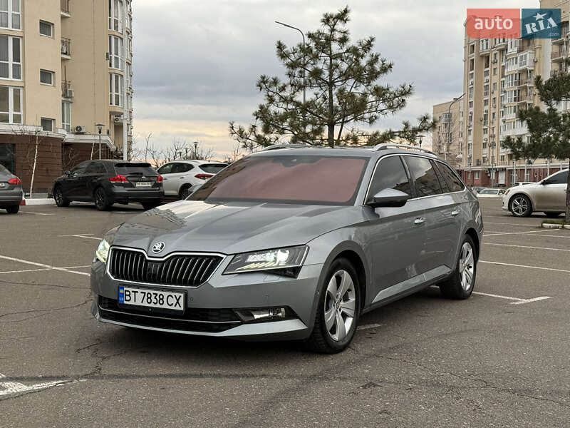Универсал Skoda Superb 2015 в 