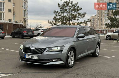 Универсал Skoda Superb 2015 в 