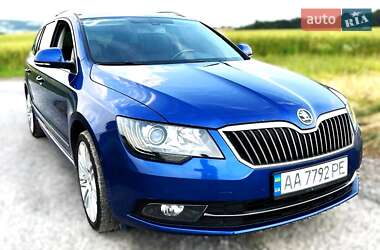 Універсал Skoda Superb 2013 в Києві