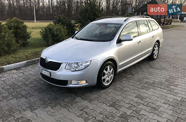 Універсал Skoda Superb 2011 в Луцьку