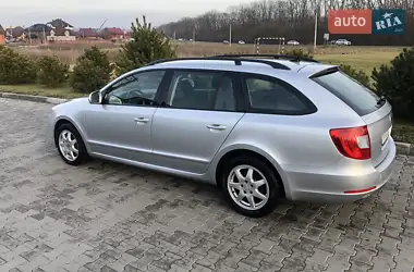 Skoda Superb 2011
