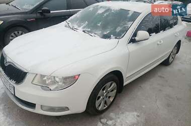 Лифтбек Skoda Superb 2010 в Запорожье