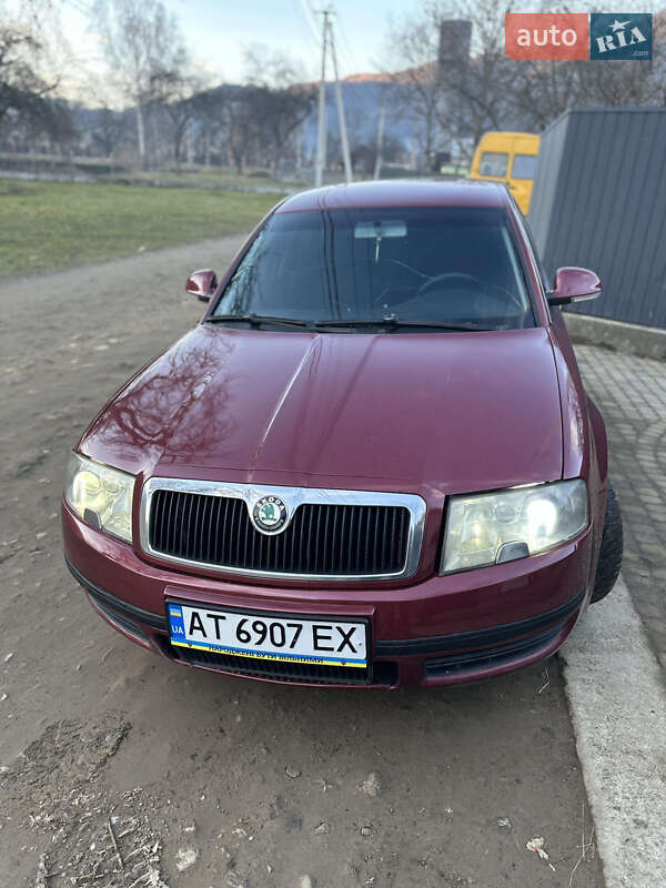 Лифтбек Skoda Superb 2004 в Косове